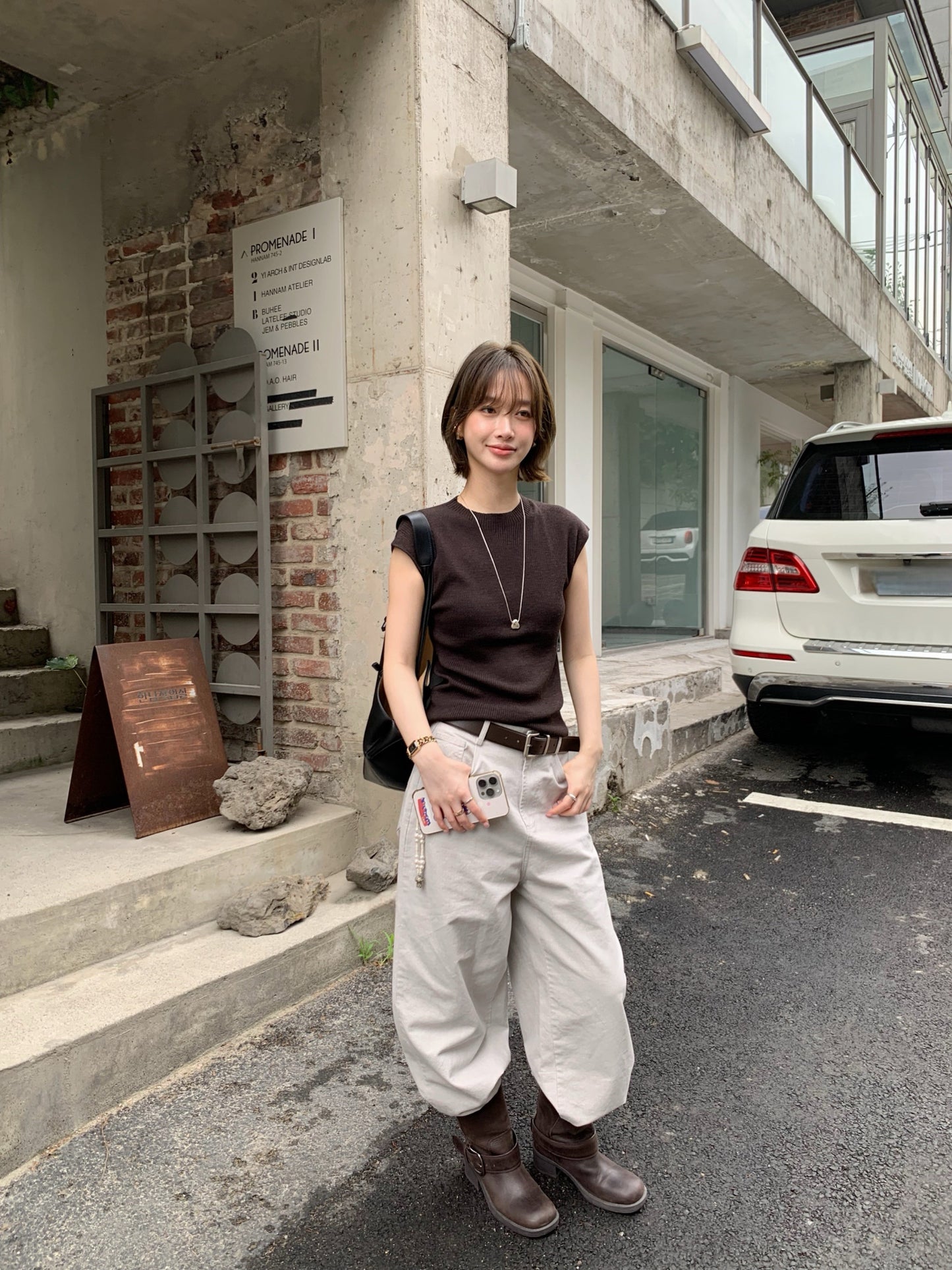 // 小半領飛飛袖針織背心