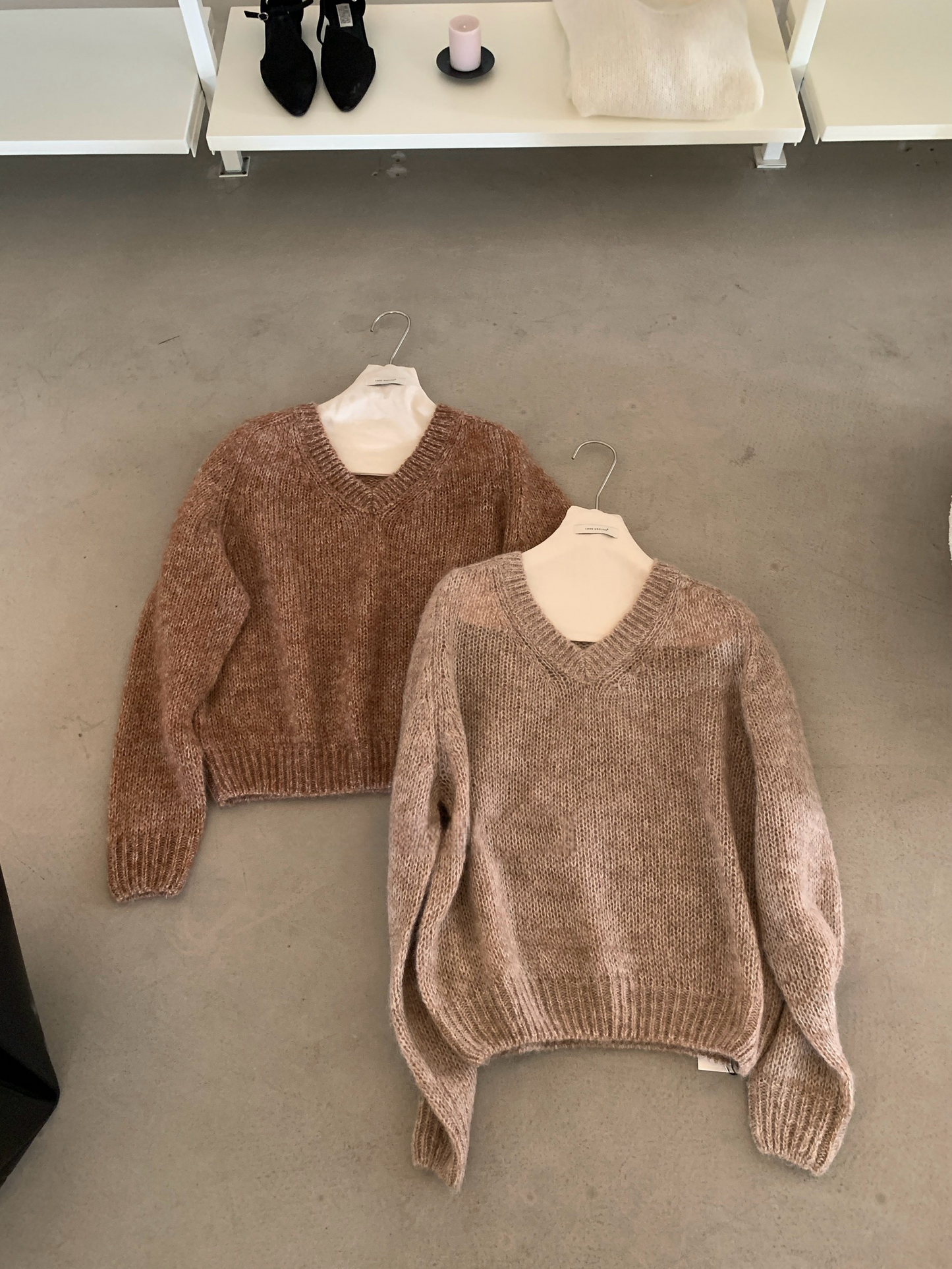 // 慵懶感滿滿V領針織毛衣