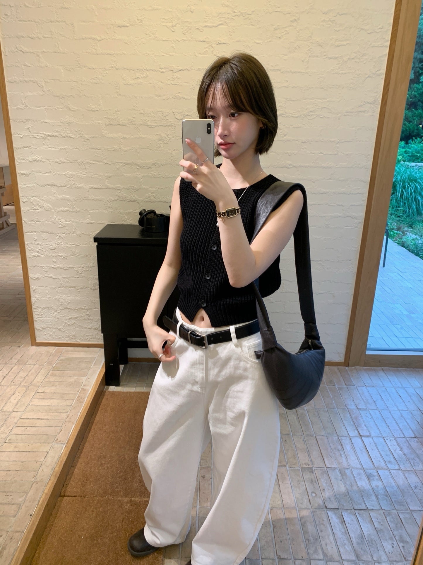 // 單穿就絕美的開胸針織背心