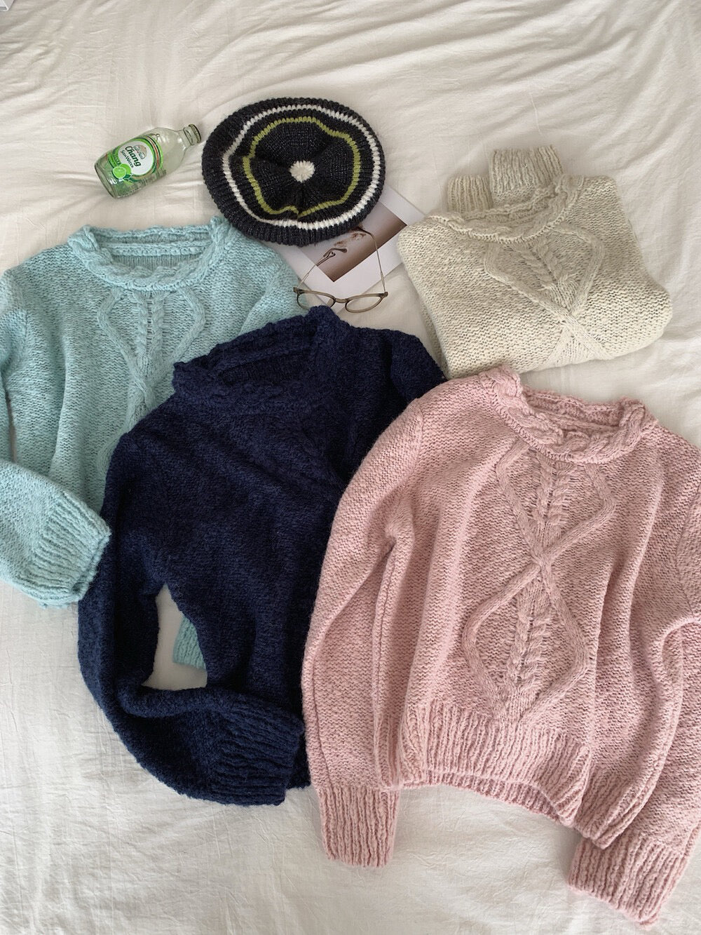 // 麻花邊領口菱格patterns毛衣