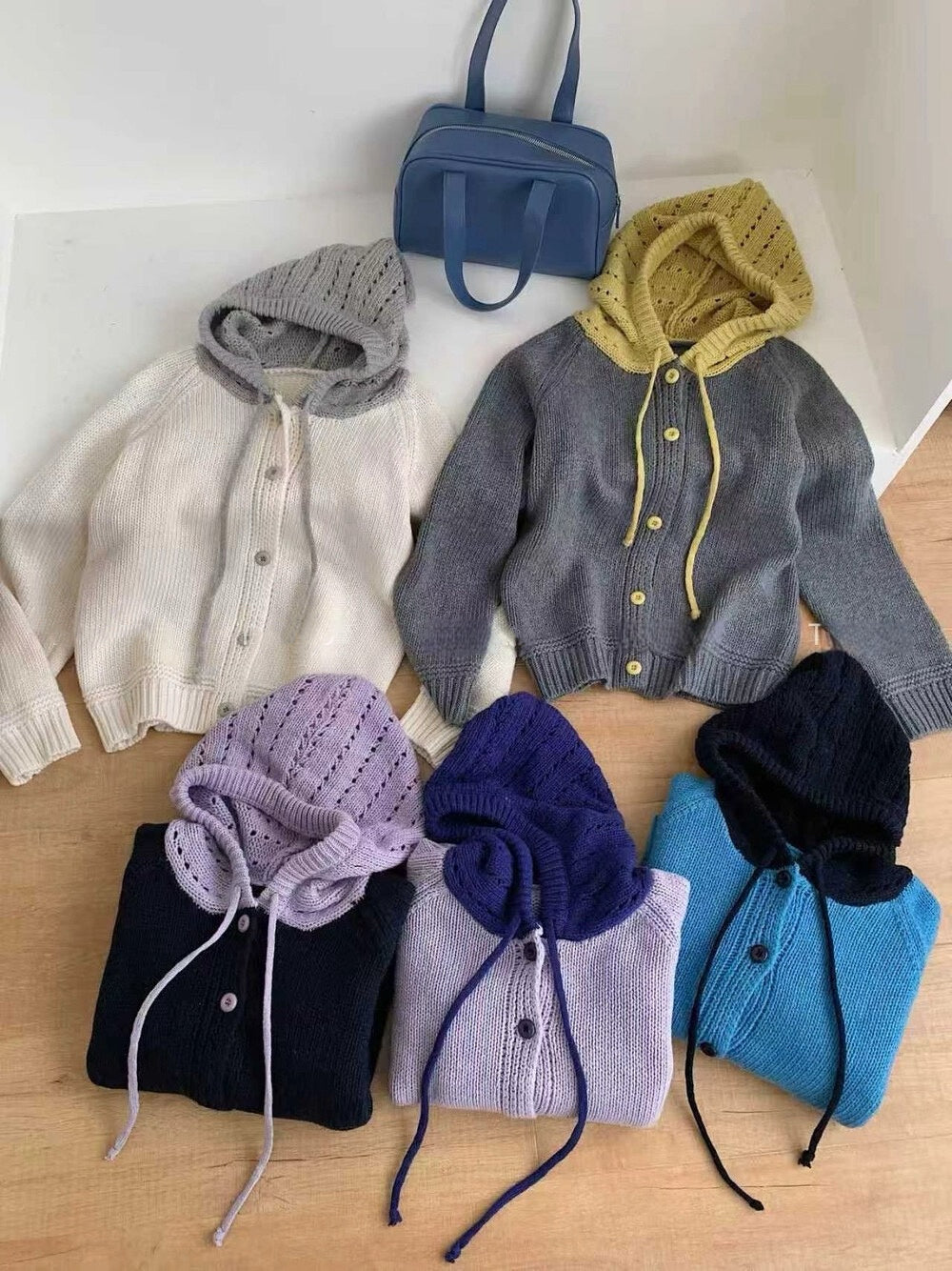 // 拼接撞色鈎花針織帽CD