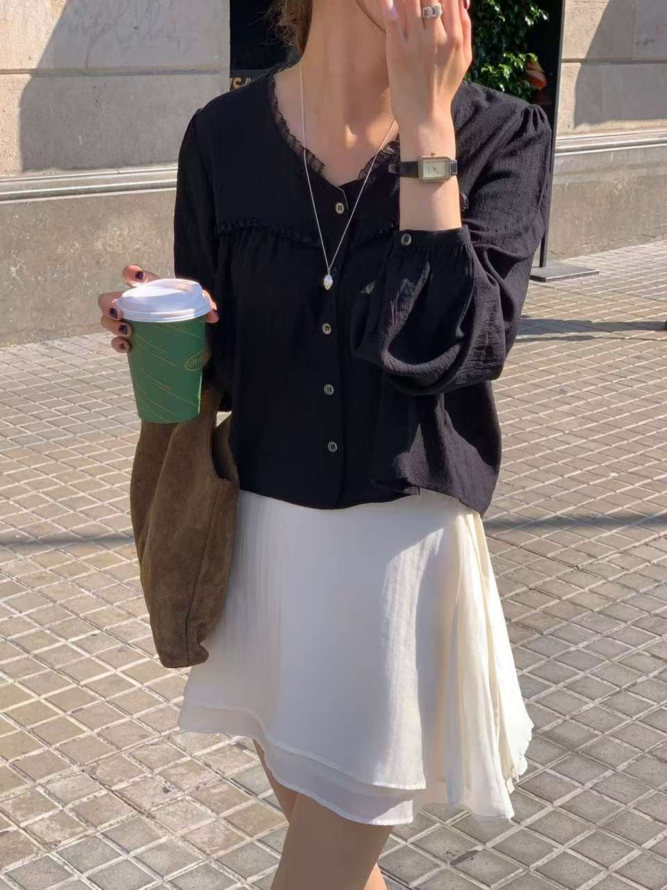 // 微微光感lace邊排扣微傘型BL