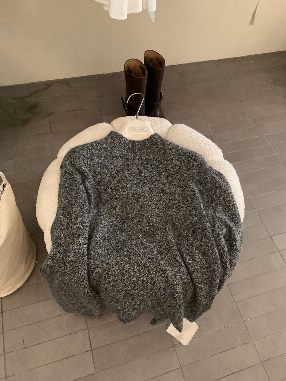 // 10%angora半領16色套頭NT