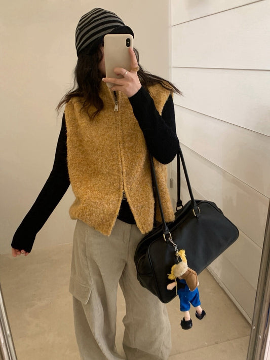 // 9%綿羊毛立領圈圈毛拉鍊背心