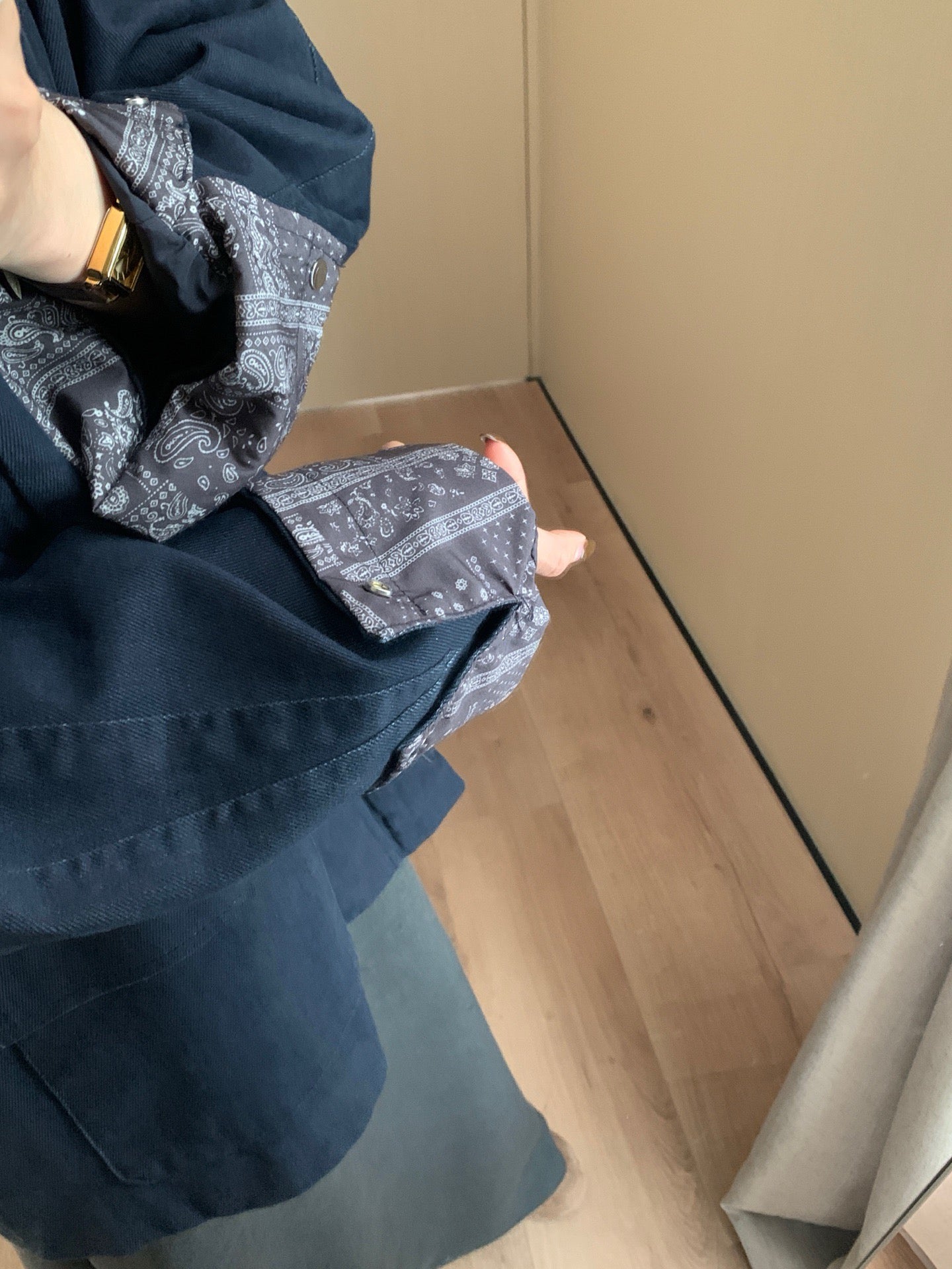 // 中古感拼花紋麂皮領工裝外套