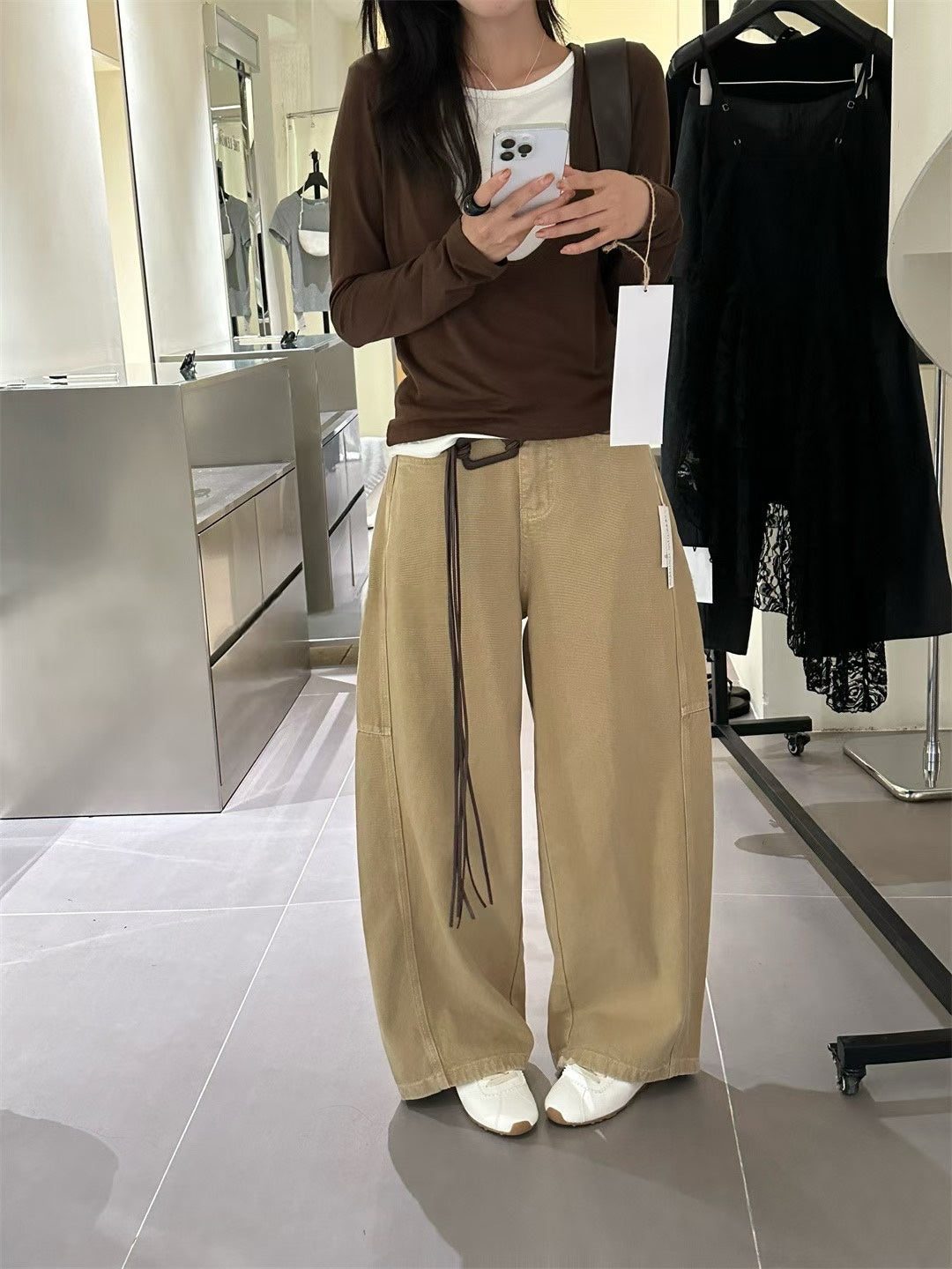 // cutting好美的內縫線設計牛仔棉褲