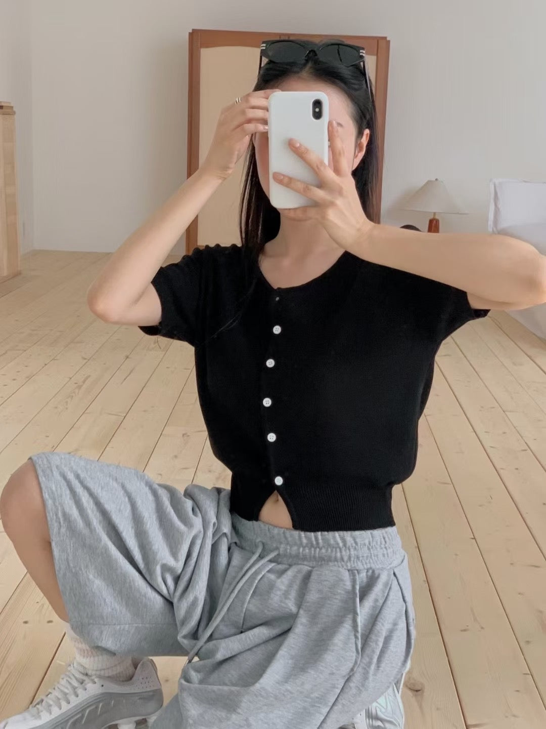 // 圓領鈕扣開胸短袖CD