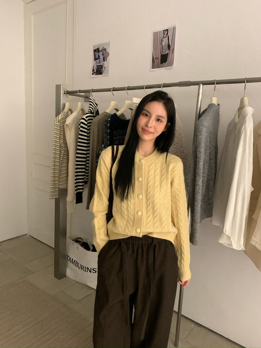 // 復古麻花包扣圓領CD