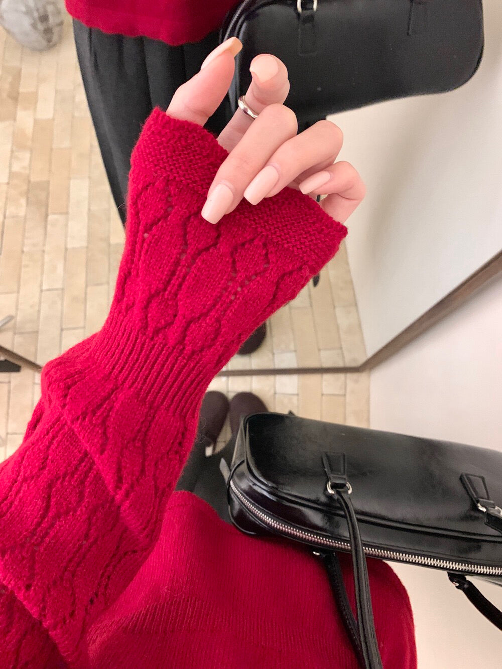 // 100%綿羊毛鈎花微喇叭袖修腰NT