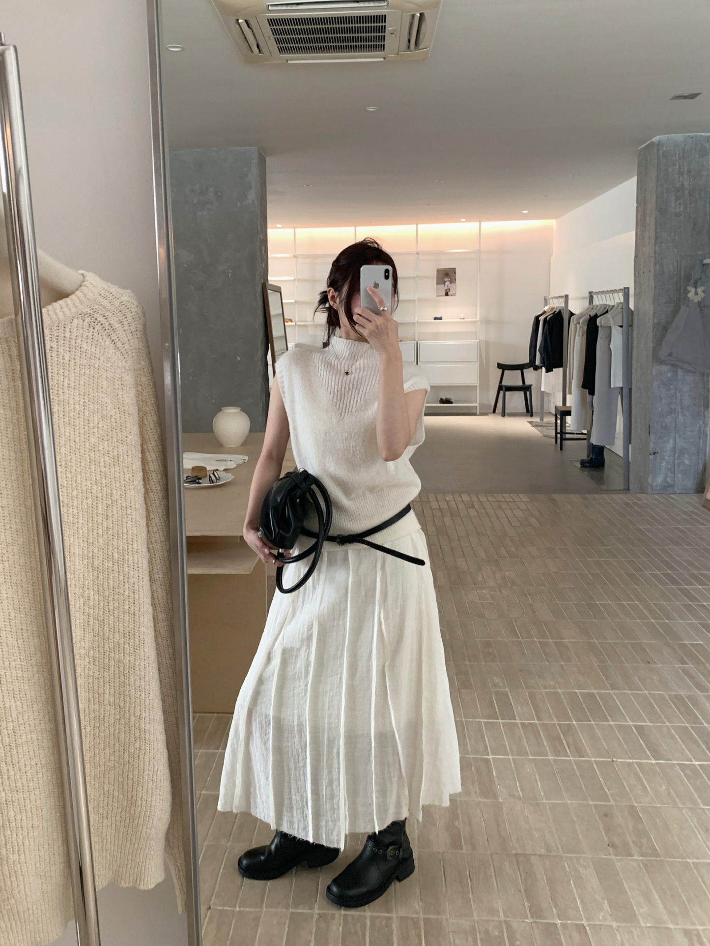 // 不修邊氛圍感壓褶中裙