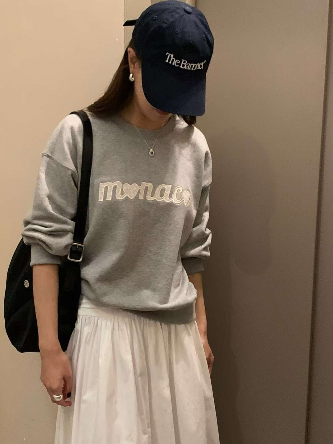 // 立體拼lace布字母衛衣