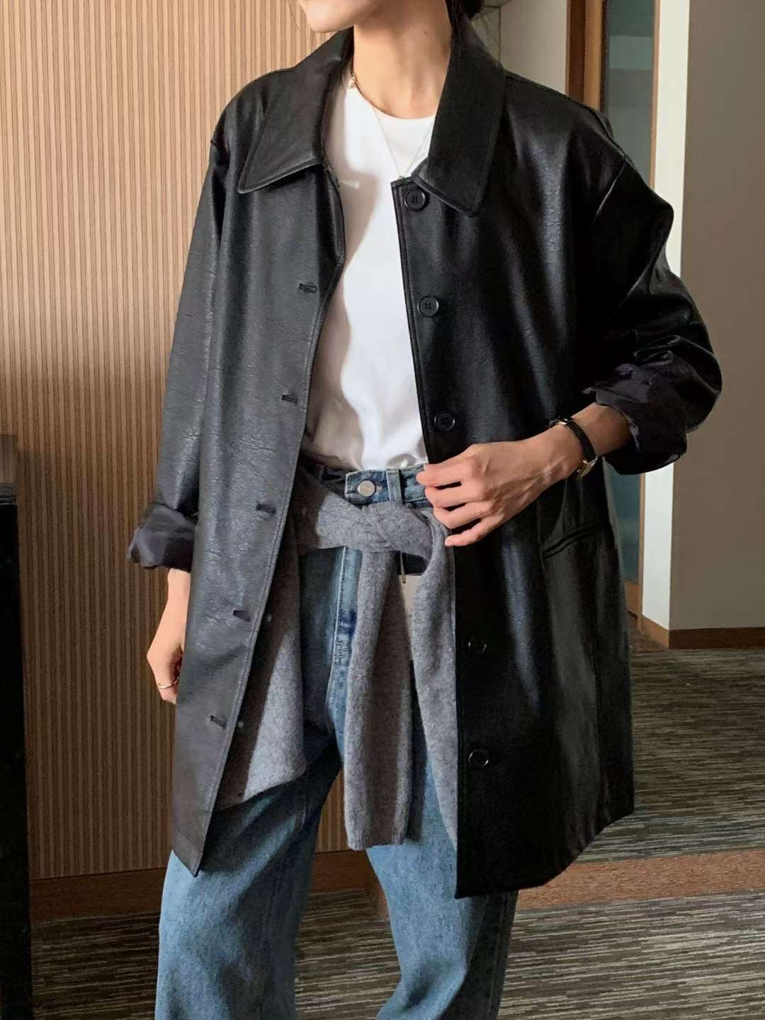 // 超帥連腰帶翻領皮外套
