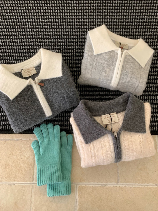 // 50%羊毛+10%兔絨軟糯撞色拉鍊polo NT