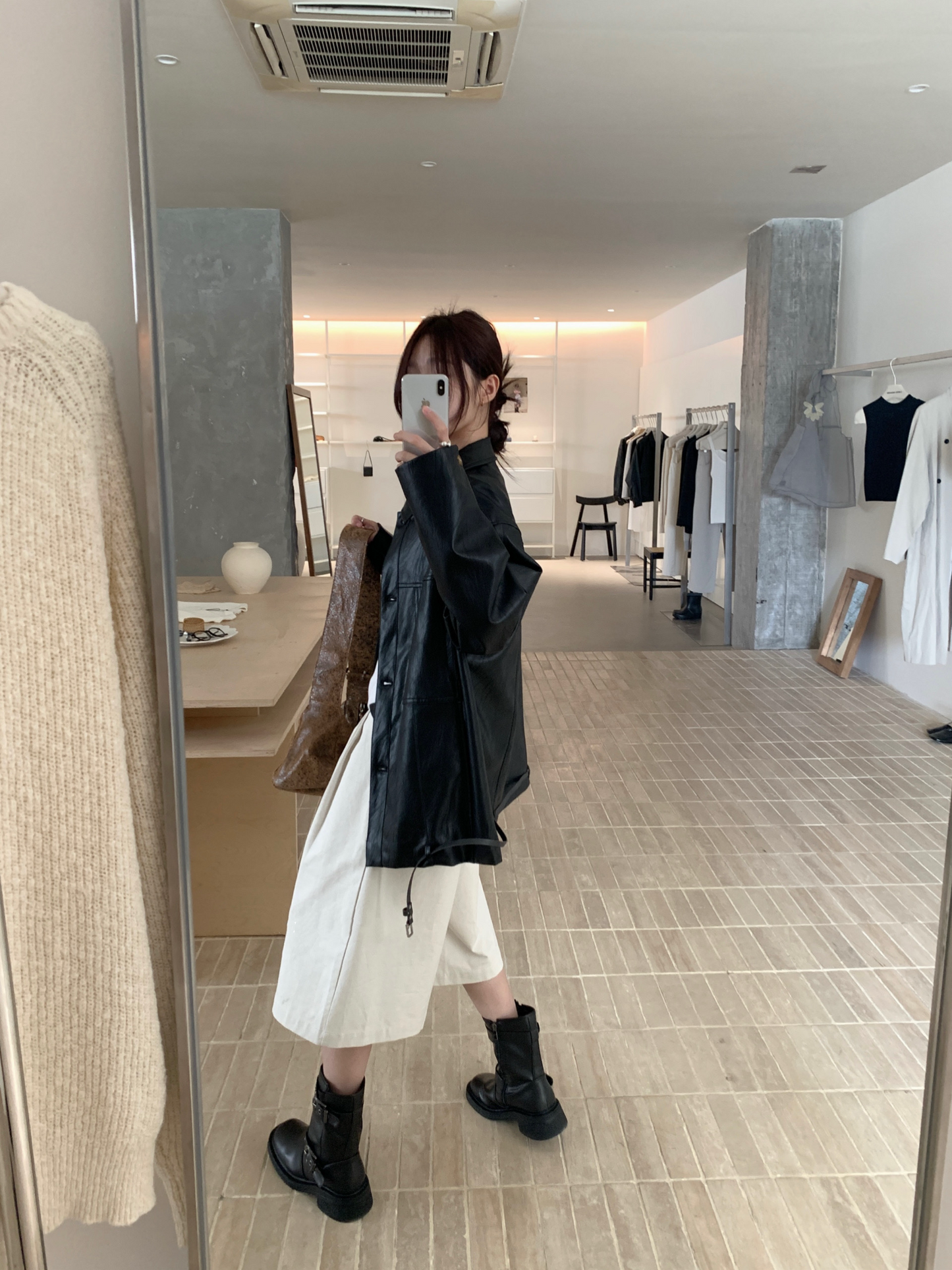 // 復古感美拉德翻領中長彷皮外套
