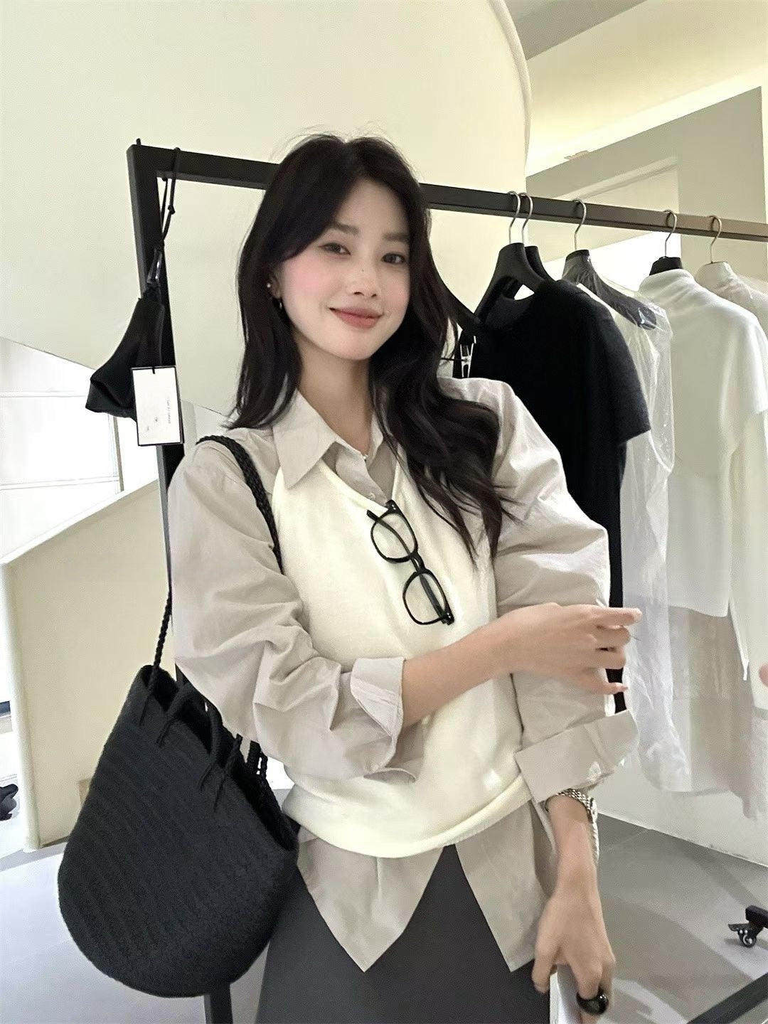 // 造型感疊穿掛頸針織背心