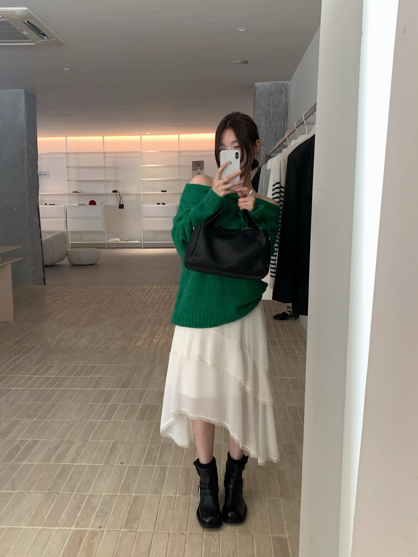 // 超軟糯馬海毛一字領NT