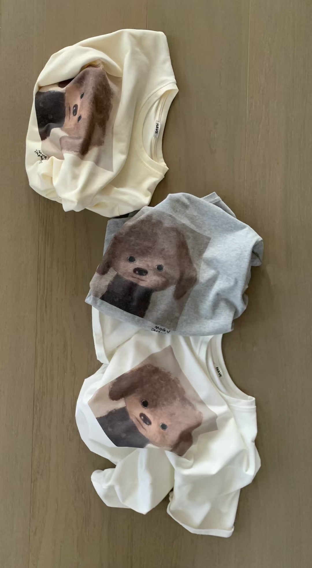 // 超舒服絨感小狗TEE