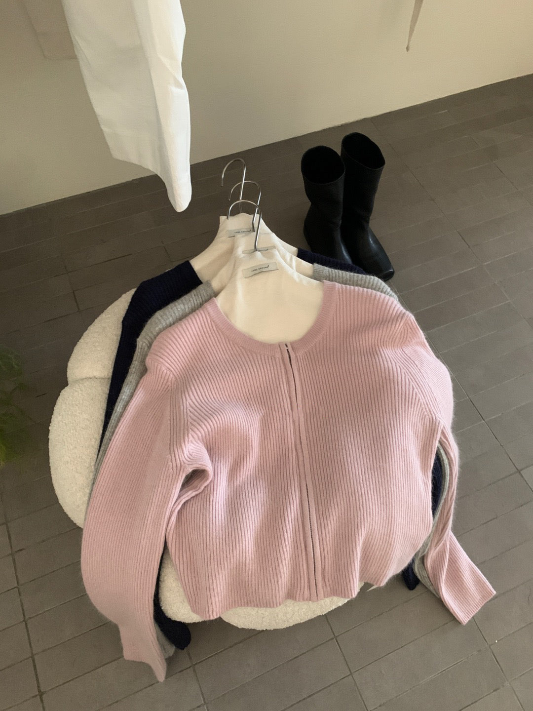 // 高質貂絨圓領拉鍊CD