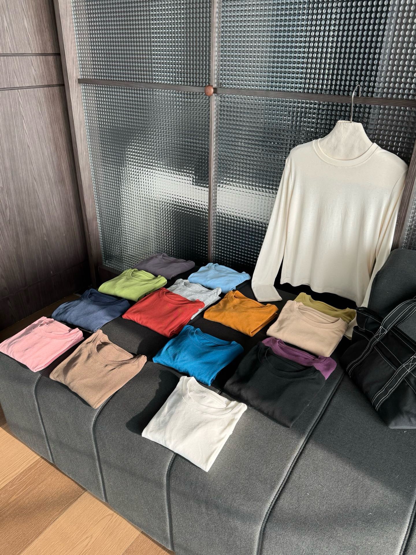 // 必入跑量款16色大彈性親膚TEE