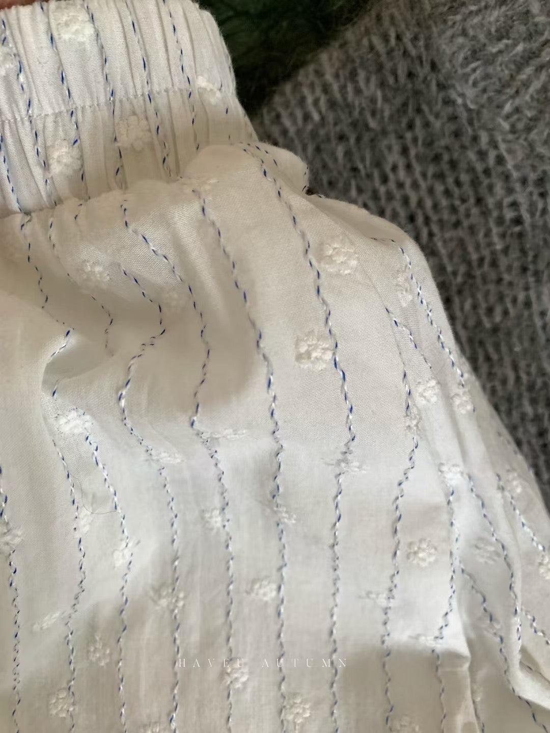 // 留意細節超美的鈎花中裙