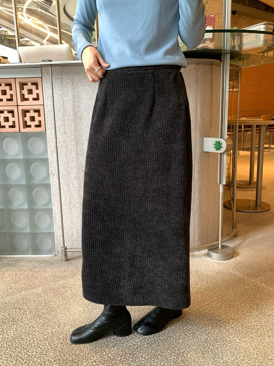 // 復古簡約直紋燈芯絨後開叉中裙