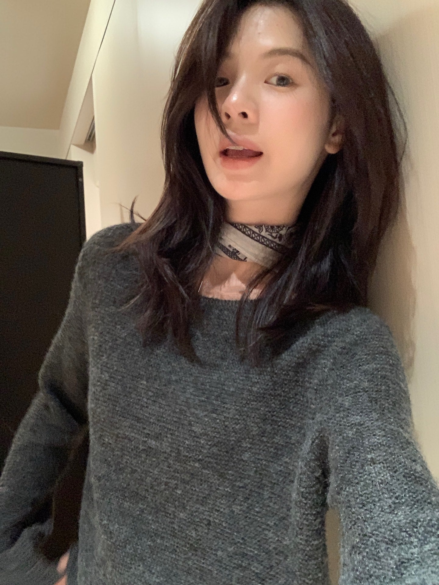 // 橫織紋簡約套頭NT