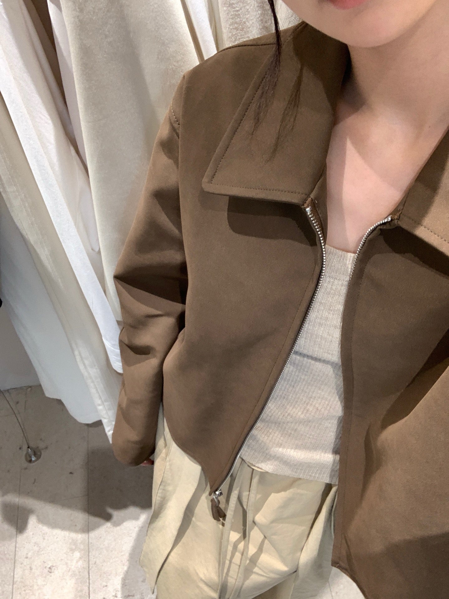 // 帥氣翻領麂皮絨拉鍊外套