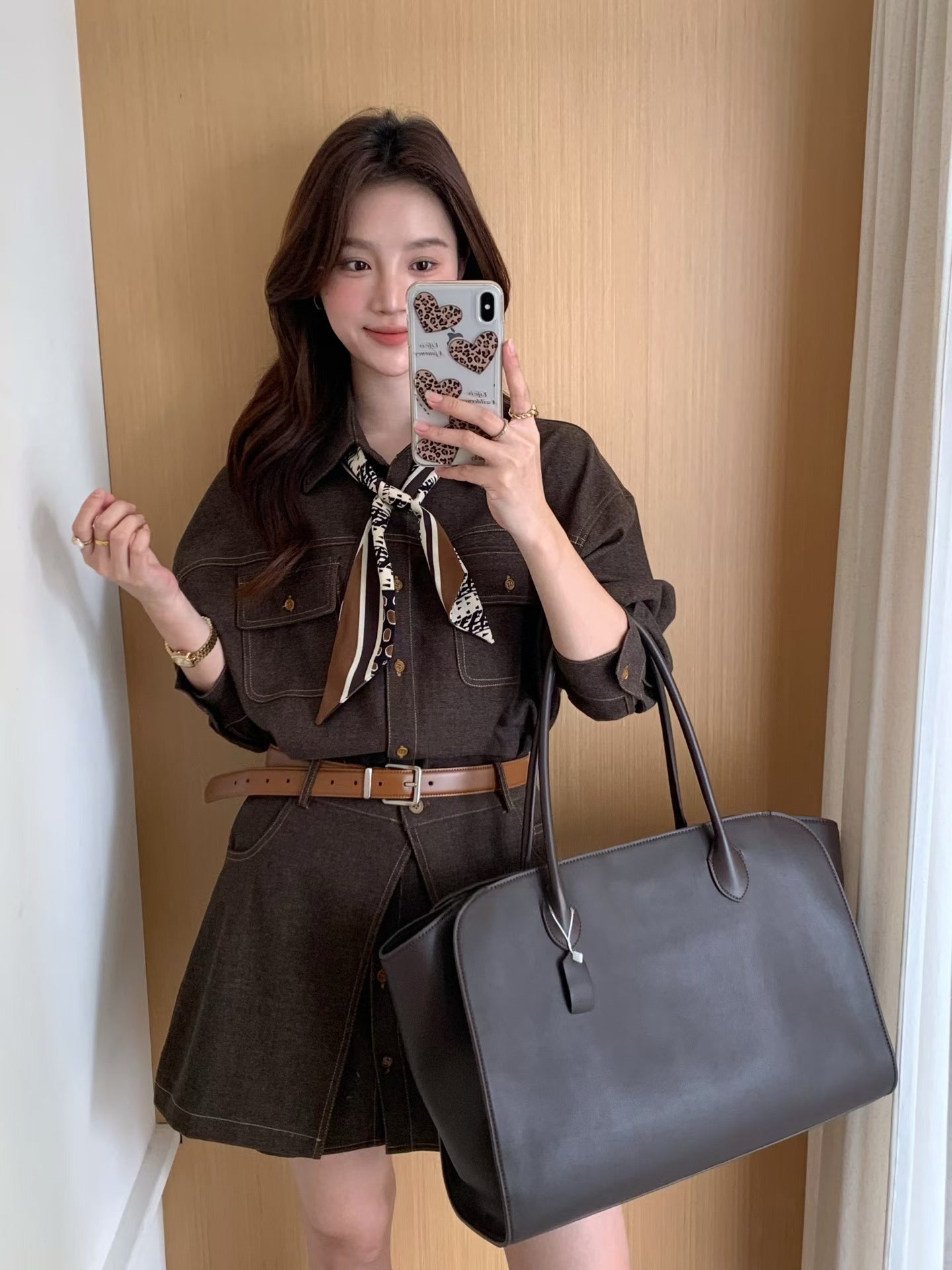 // 牛仔翻領長恤衫+高叉裙可分拆套裝(連絲巾+腰帶)