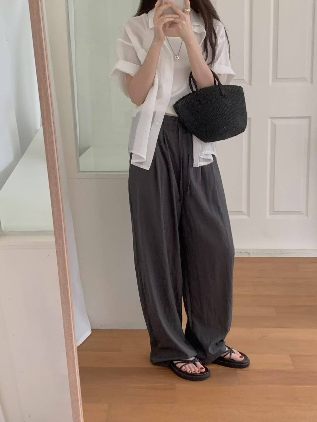 // 免燙舒服涼爽料壓褶全長休閒褲
