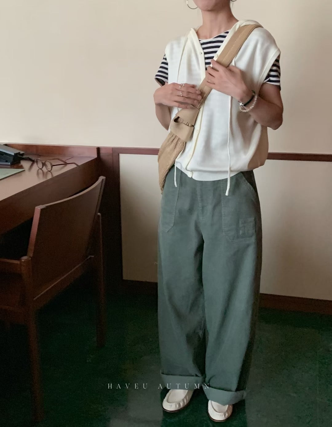 // 慵懶感連帽開胸針織背心