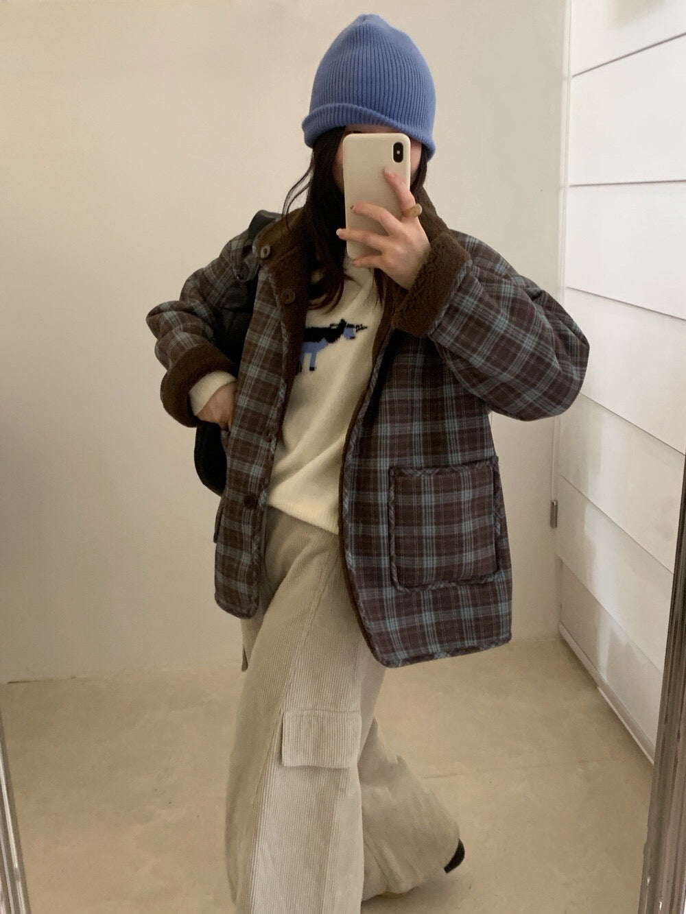 // 可雙面穿羊羔毛拼格紋外套