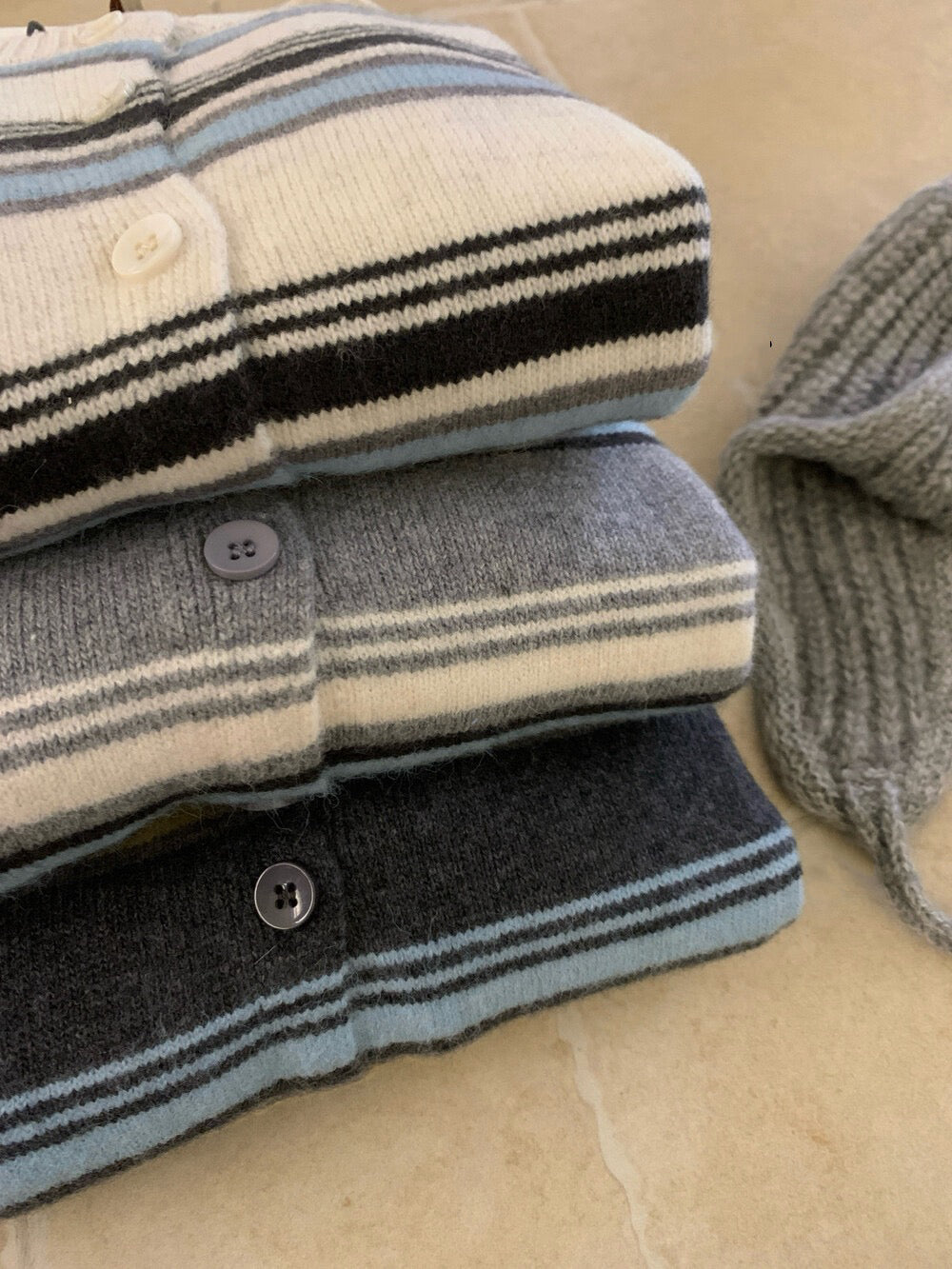 // 30%wool復古拼間圓領CD