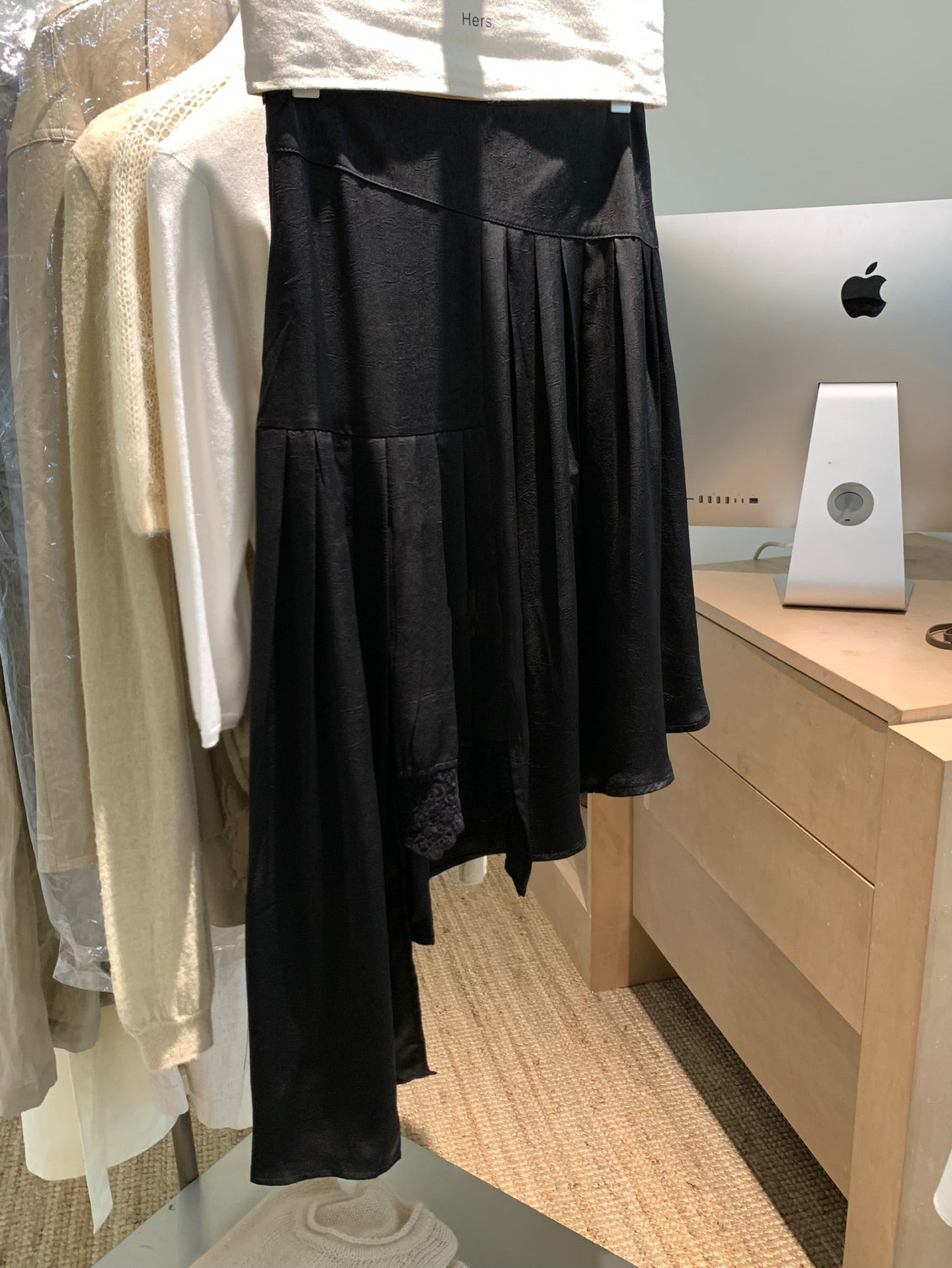 // 超美不規則拼接lace中裙