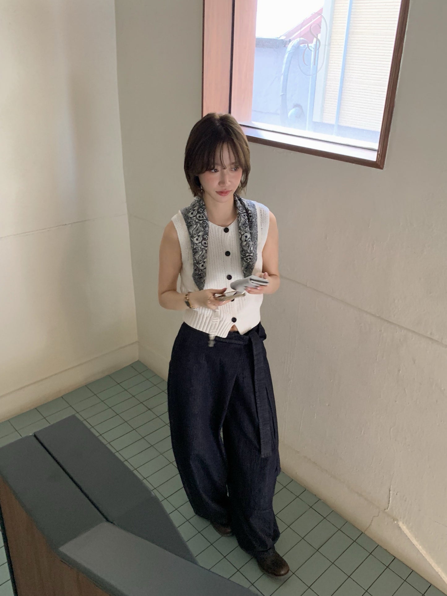 // 單穿就絕美的開胸針織背心