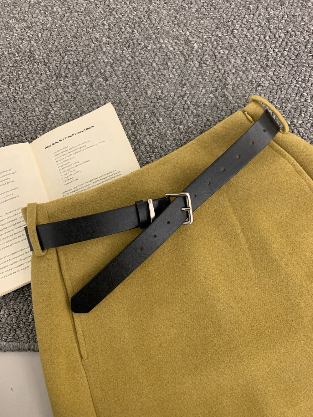 // 氣質微A五分毛呢裙(連腰帶)