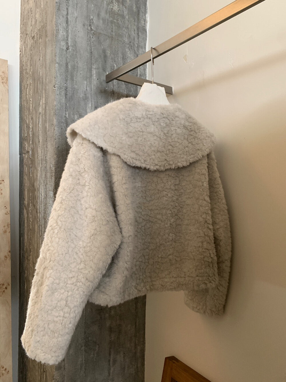 // 氣質大翻領毛毛短款外套