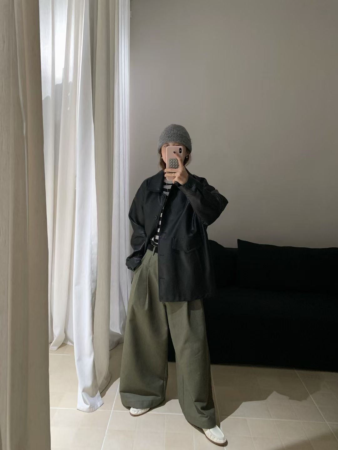 // 褲型好美質料也很好的壓褶闊褲
