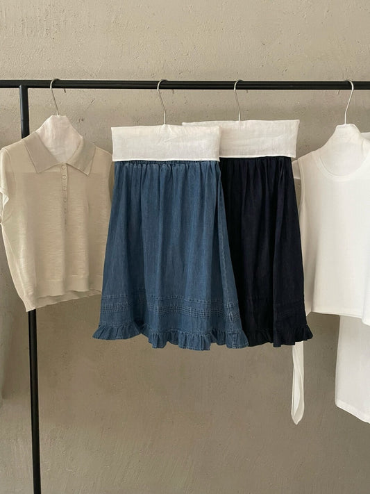 // 壓褶車線木耳邊牛仔五分裙