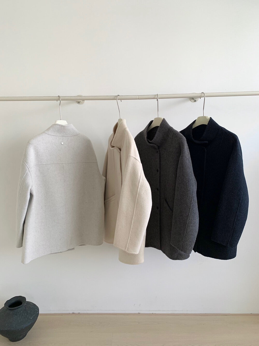 // 90%羊毛+10%羊駝毛小立領斜口袋手工外套