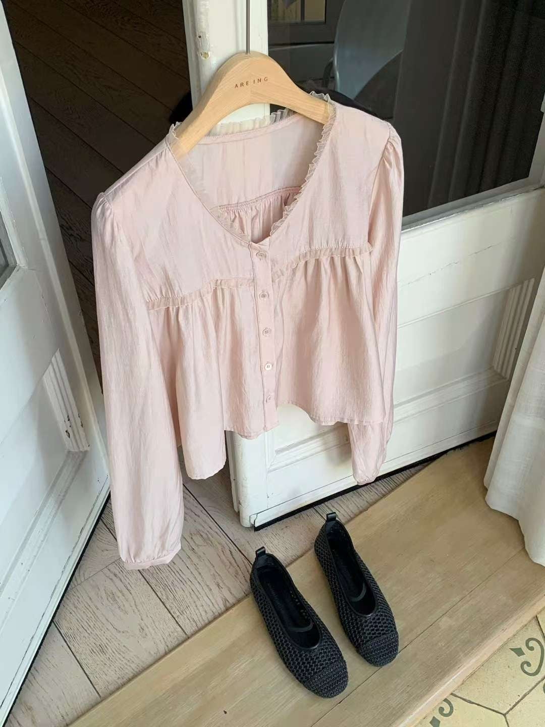 // 微微光感lace邊排扣微傘型BL