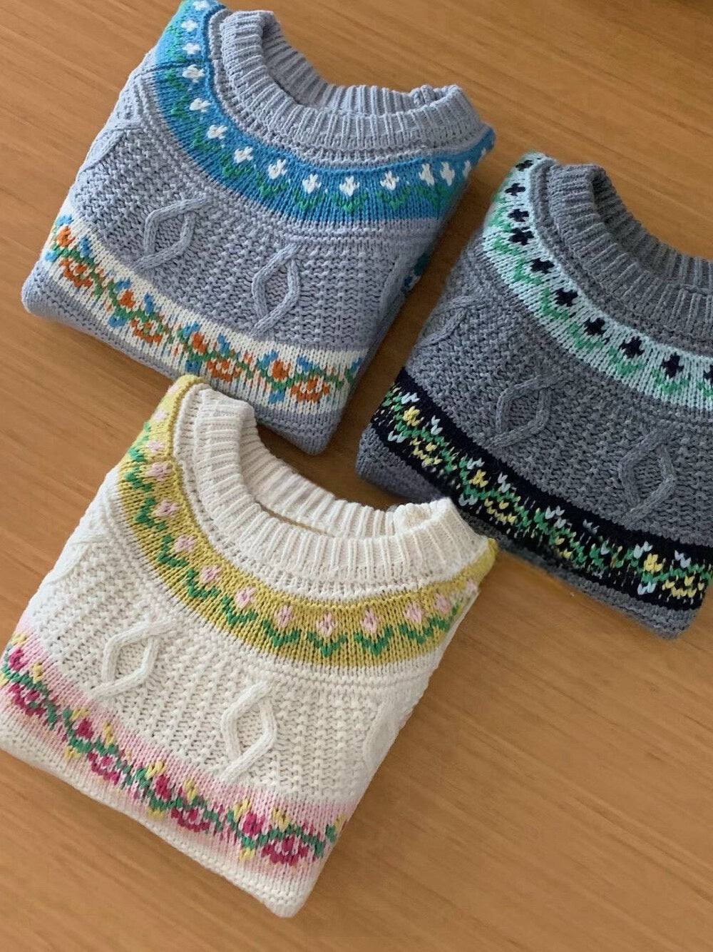 // 30%綿羊毛超美撞色花紋毛衣