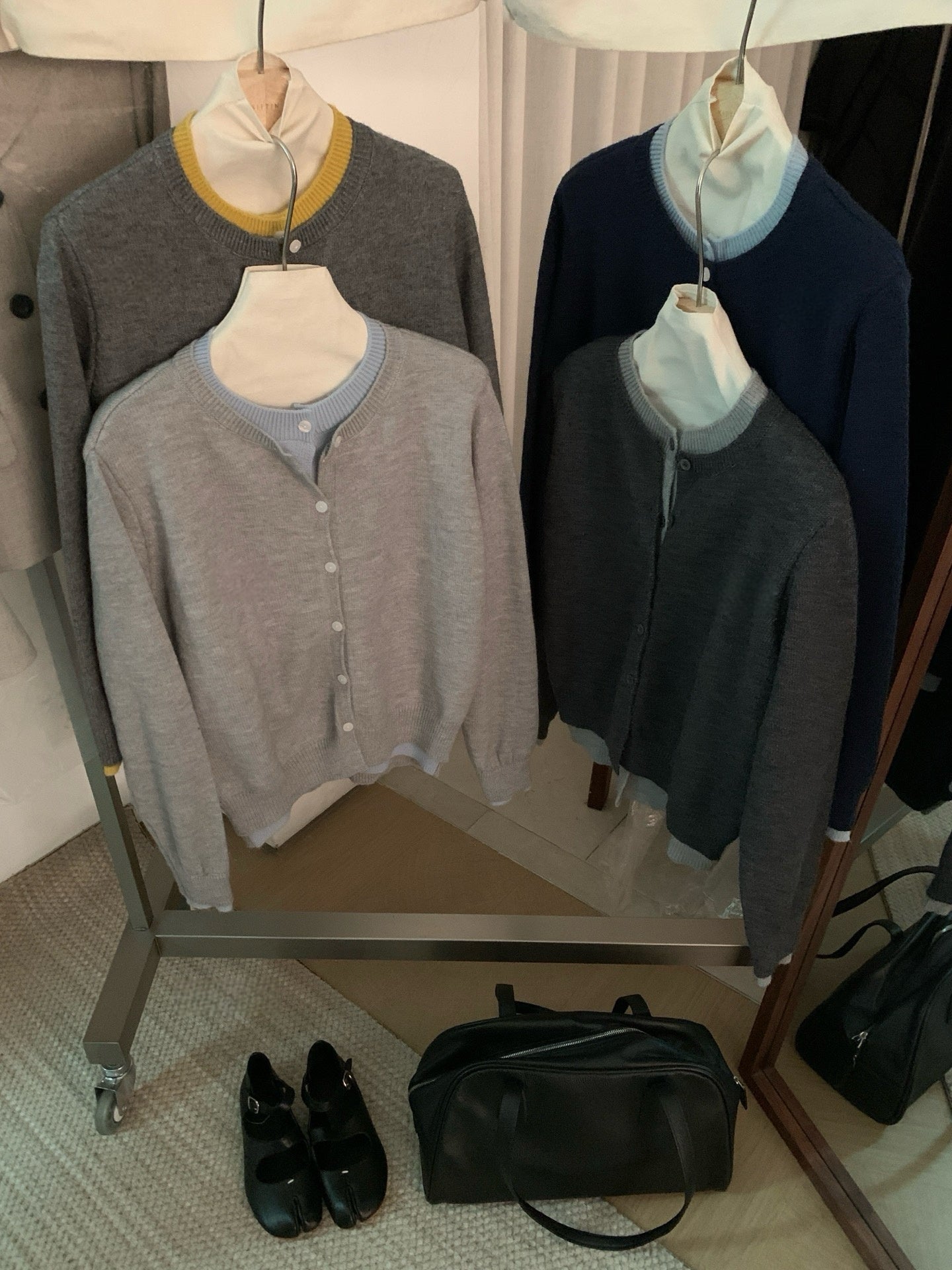 // 撞色疊穿假兩件針織外套