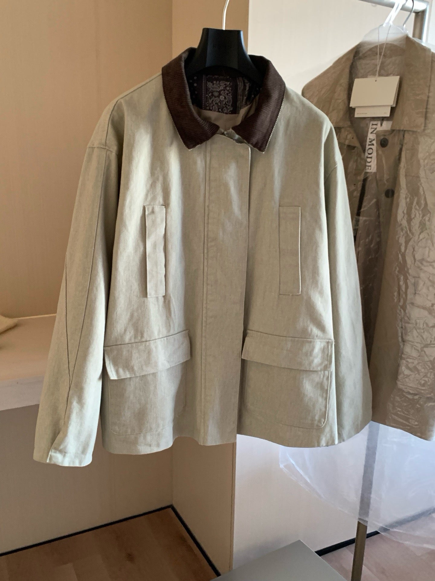 // 中古感拼花紋麂皮領工裝外套