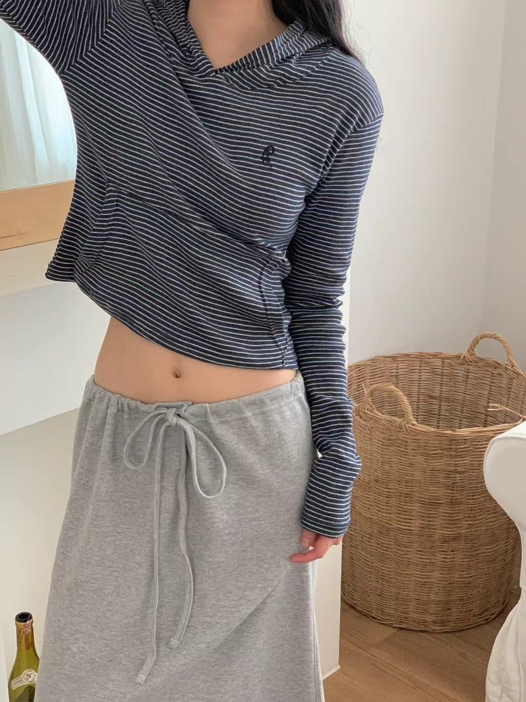 // 超顯瘦口袋間條連帽修腰上衣