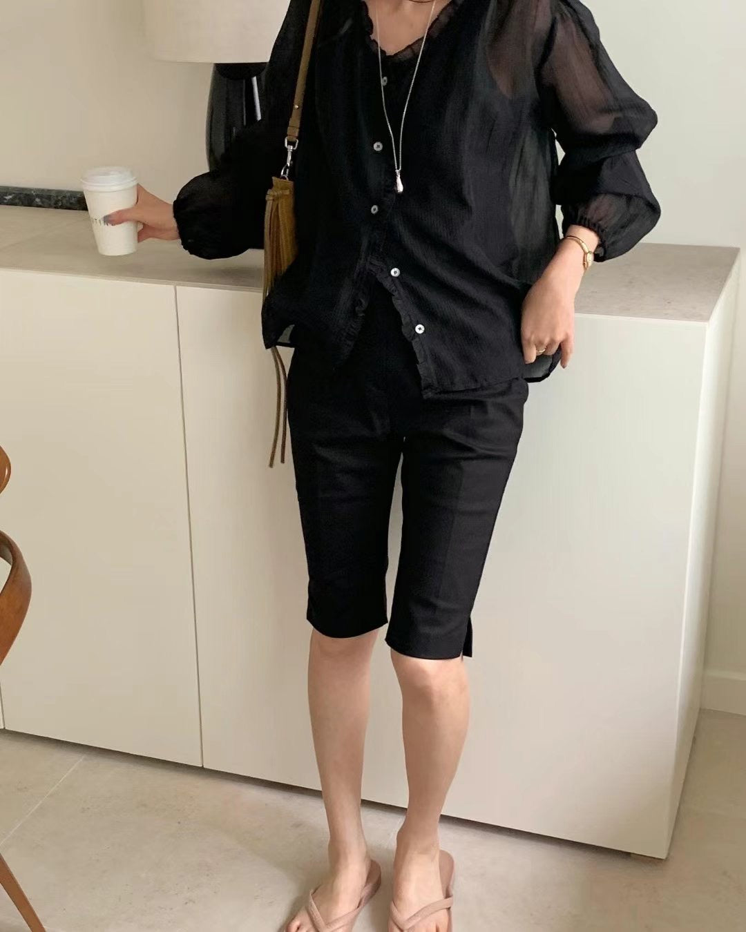 // 70%天絲荷葉邊透感BL