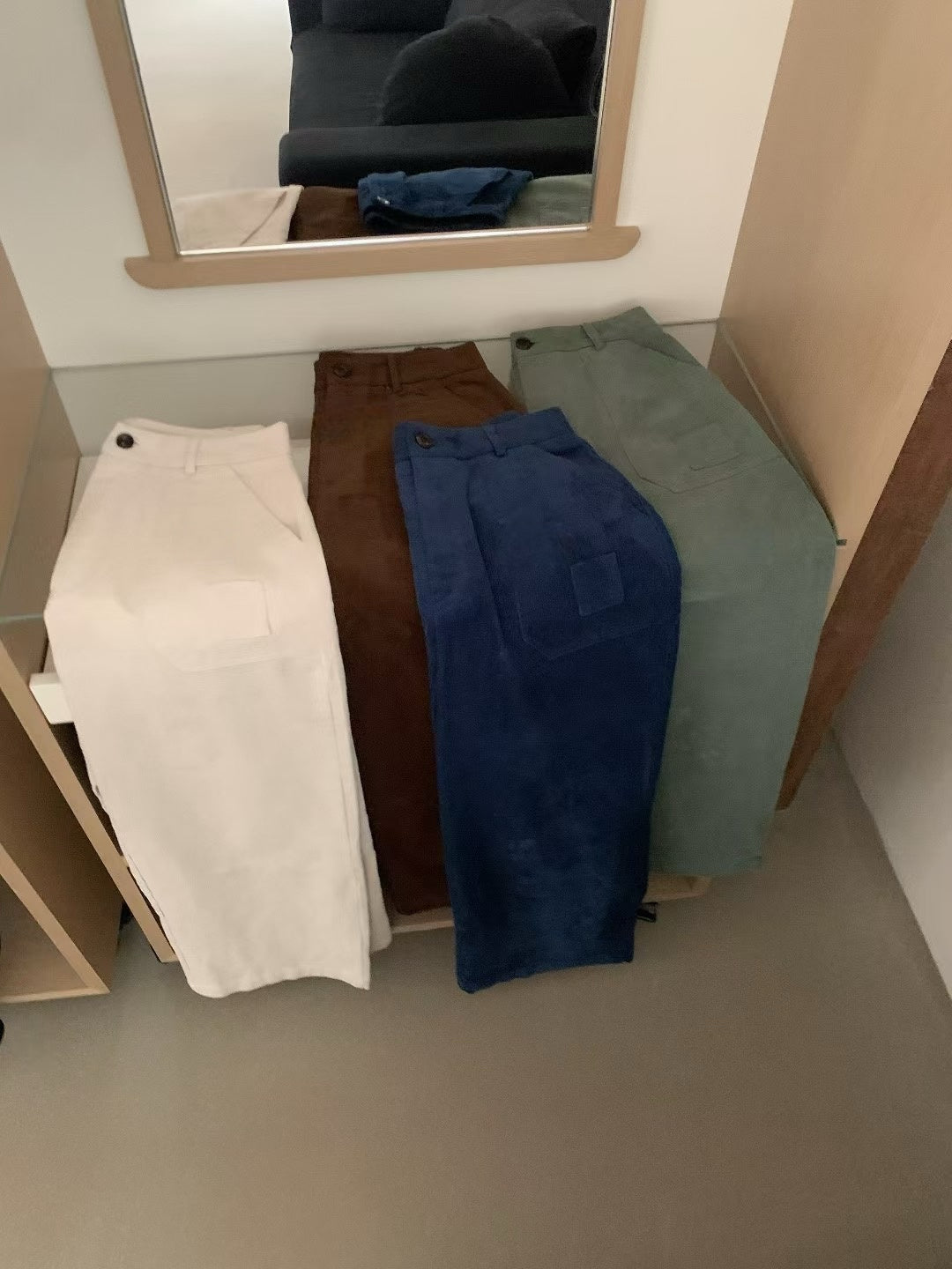 // 屬於秋冬的燈芯絨口袋長褲