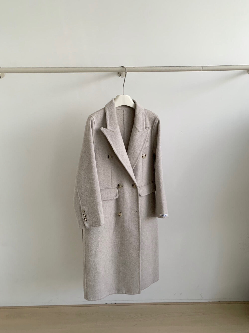 // 100%羊毛經典雙排扣手工外套