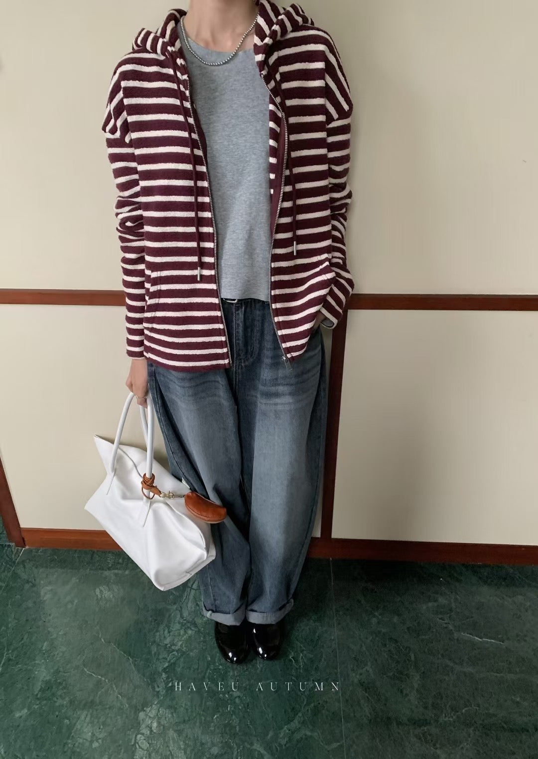 // 特別肌理感100%棉質間條連帽外套