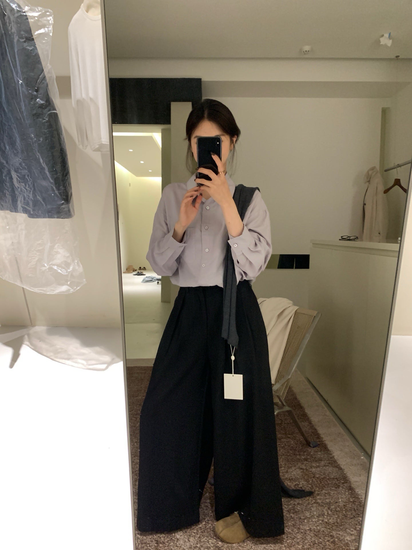 // 壓褶設計闊腳垂感西褲