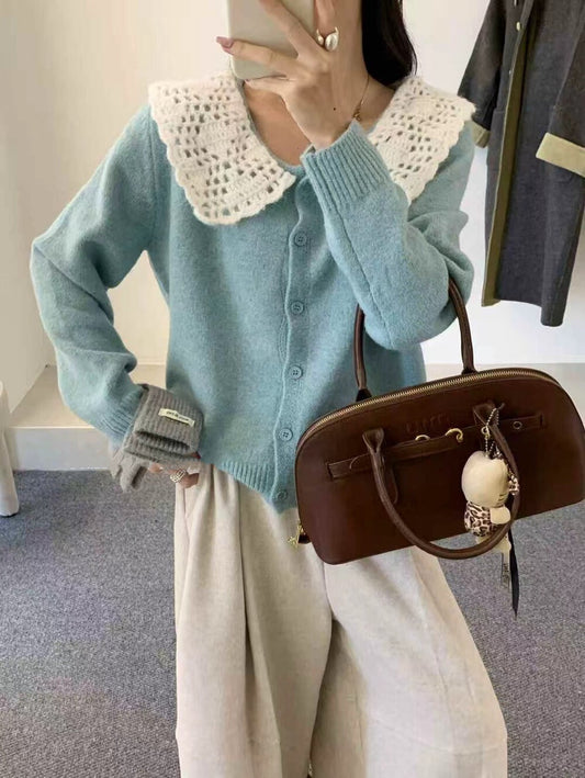 // 拼接鈎花針織翻領排扣毛衣
